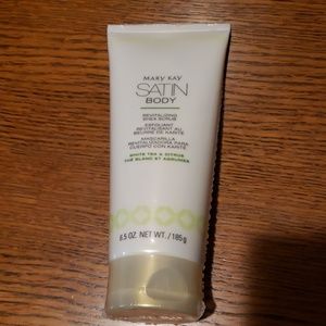 Satin Body® Revitalizing Shea Scrub